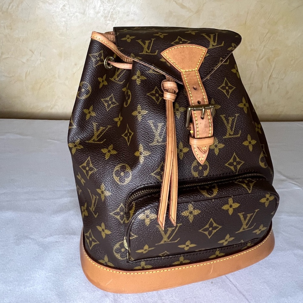 Louis Vuitton Monogram Montsouris MM - Picture 4 of 16